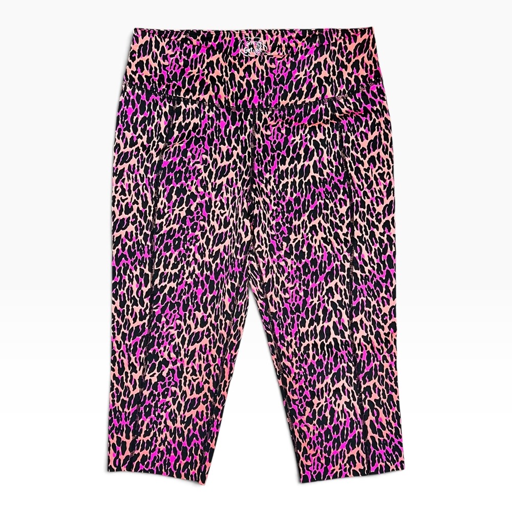 Betsey Johnson Performance Leopard Print Capri Leggings Size Medium EUC
